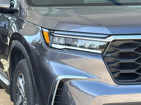 Used 2024 Honda Pilot EX-L image 4