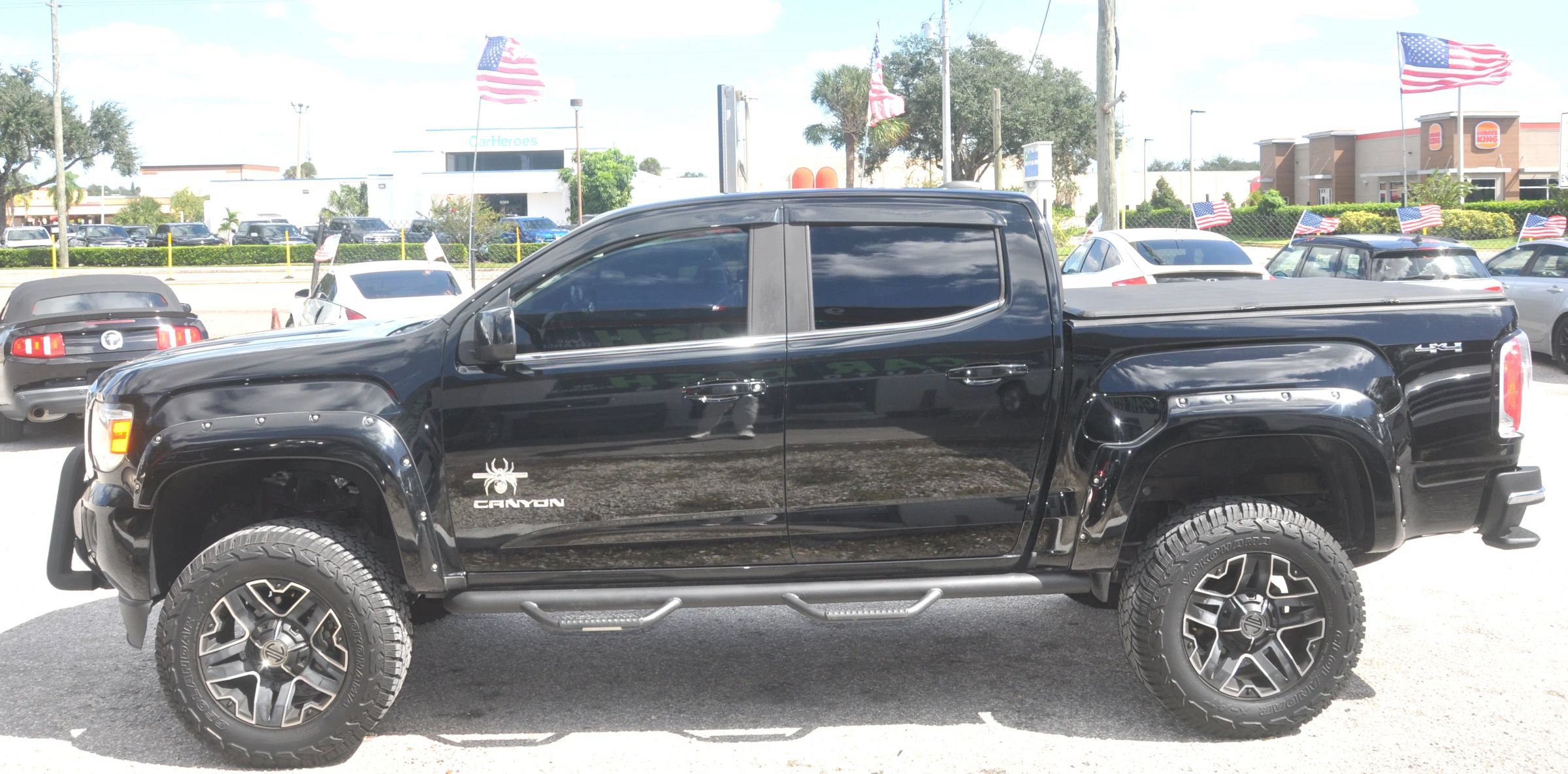 Used 2018 GMC Canyon SLE w/ SLE Convenience Package AWD/4WD image 3