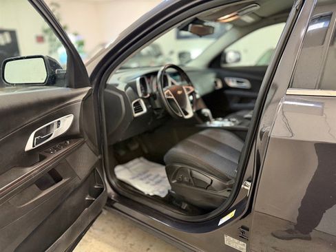 Used 2015 Chevrolet Equinox LT image 9