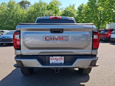Used 2024 GMC Canyon Elevation w/ Elevation Premium Package AWD/4WD image 5