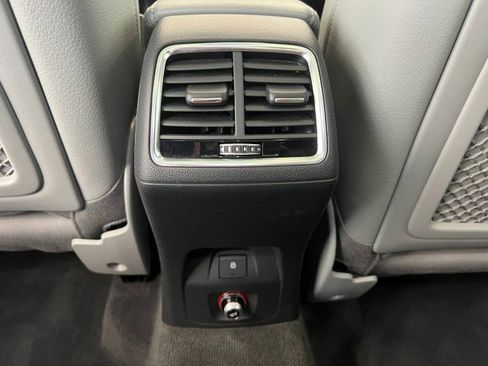 Used 2018 Audi Q3 2.0T Premium AWD/4WD image 37