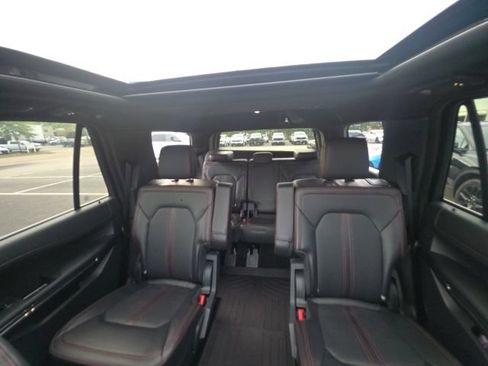 Used 2023 Ford Expedition Limited AWD/4WD image 9