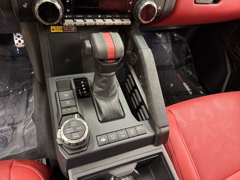 Used 2025 Toyota Tacoma TRD Pro image 38