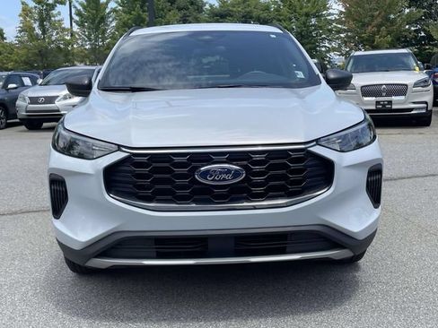 Certified 2025 Ford Escape ST-Line w/ Tech Pack #1 AWD/4WD image 8