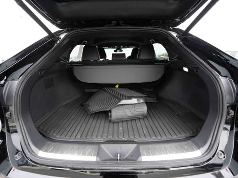 Used 2023 Toyota Venza XLE w/ Activity Package (TMS) image 28