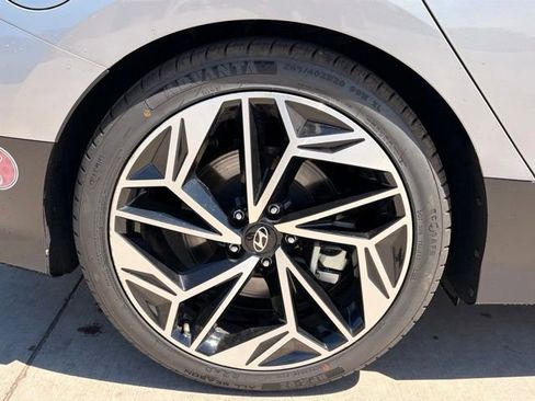 Used 2024 Hyundai Ioniq 6 SEL RWD image 7
