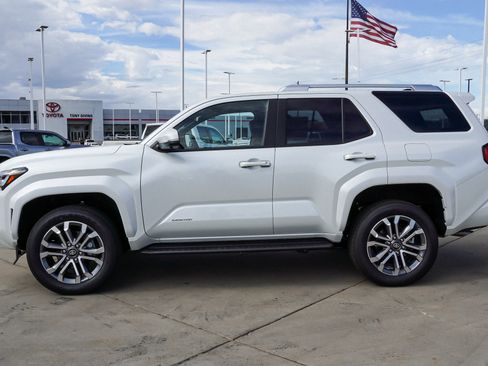New 2026 Toyota 4Runner Limited AWD/4WD image 5