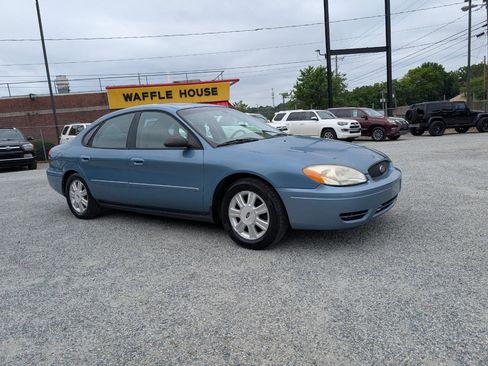 Used 2006 Ford Taurus SEL FWD image 3