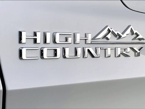 Used 2024 Chevrolet Tahoe High Country image 9