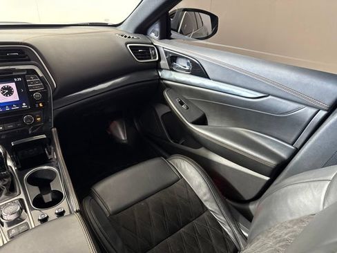Used 2020 Nissan Maxima SR w/ Sport Mat Group FWD image 29