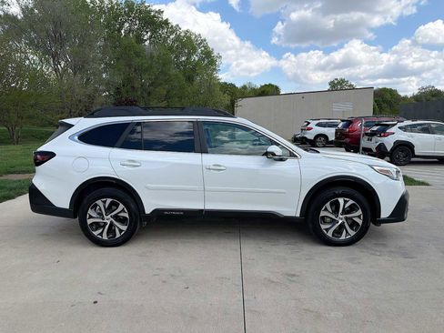 Used 2020 Subaru Outback Limited AWD/4WD image 7