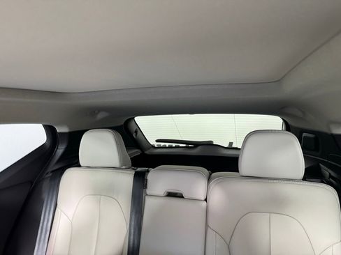 Used 2023 Volvo XC40 B5 Plus w/ Protection Package Premier image 5