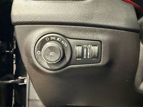 Used 2020 Jeep Compass Trailhawk AWD/4WD image 25