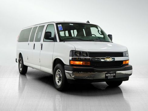Used 2025 Chevrolet Express 3500 LT w/ LT Preferred Equipment Group RWD image 7