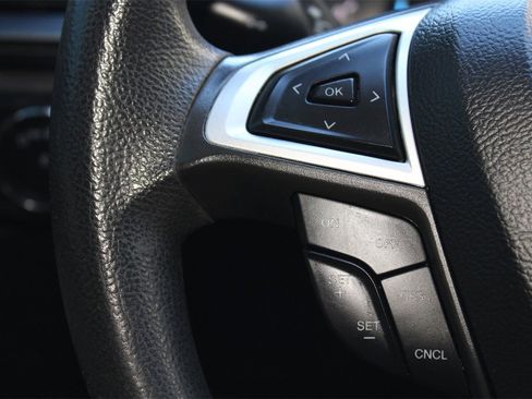 Used 2015 Ford Fusion S image 22