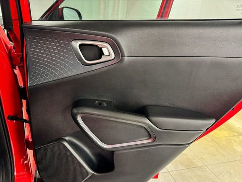 Used 2021 Kia Soul S image 14