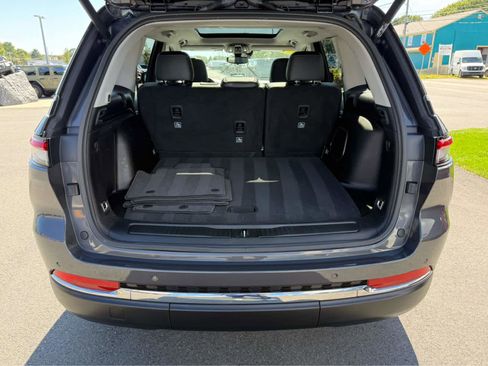 Used 2023 Jeep Grand Cherokee 4WD 4xe image 7