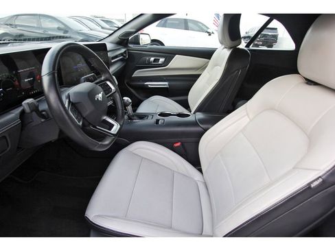 Used 2024 Ford Mustang Premium image 6