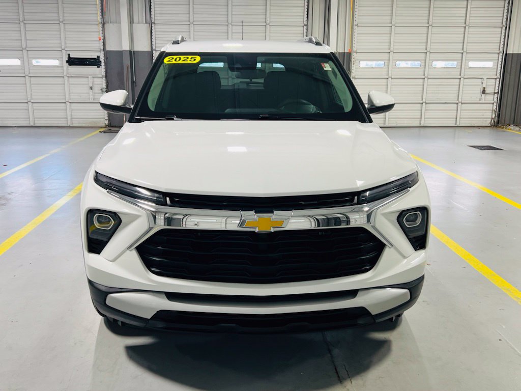 Used 2025 Chevrolet TrailBlazer LT FWD image 12