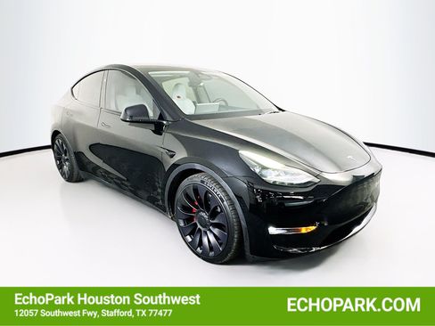 Used 2023 Tesla Model Y Long Range AWD/4WD image 1