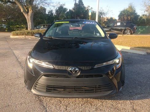 Used 2023 Toyota Corolla LE image 9