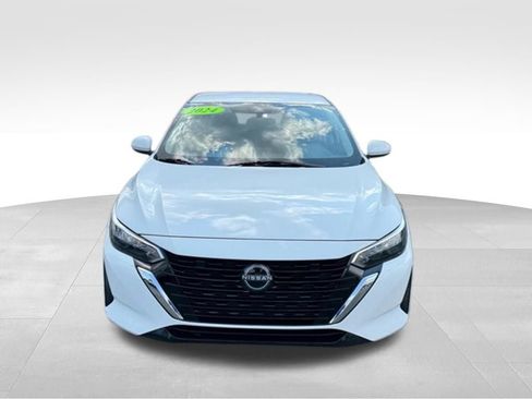 Used 2024 Nissan Sentra S FWD image 11