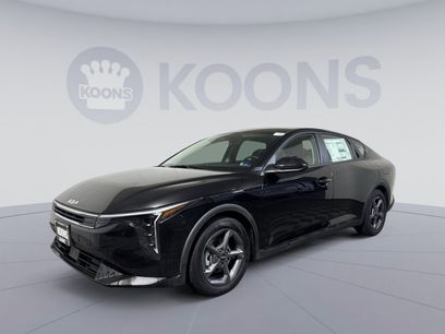 New 2025 Kia K4 LXS