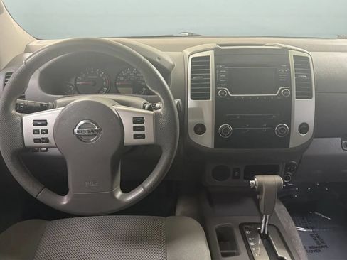 Used 2017 Nissan Frontier SV RWD image 10