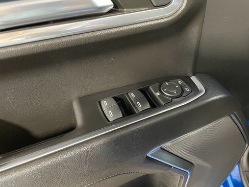 Used 2023 Chevrolet Silverado 1500 LT AWD/4WD image 19