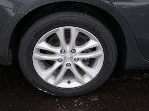 Used 2018 Chevrolet Malibu LT image 10