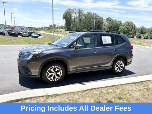 Used 2022 Subaru Forester Premium AWD/4WD image 4