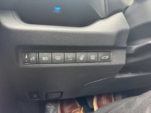 Used 2023 Toyota RAV4 XSE AWD/4WD image 28