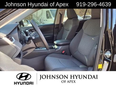 Used 2022 Toyota RAV4 XLE w/ Convenience Package AWD/4WD image 23