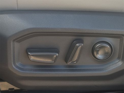 New 2026 Toyota Tundra Limited image 18