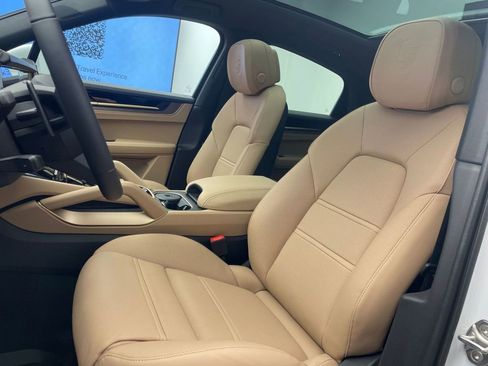 New 2026 Porsche Cayenne Coupe AWD/4WD image 5