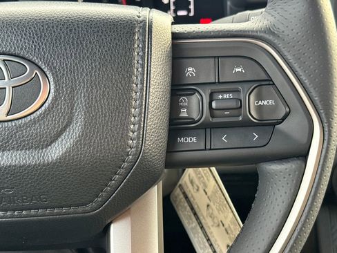 New 2026 Toyota 4Runner SR5 image 22