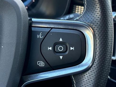 Used 2021 Volvo XC40 P8 Recharge w/ Advanced Package image 27