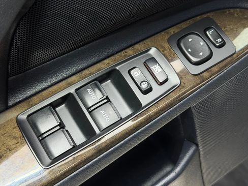 Used 2010 Lexus IS 250C RWD image 21