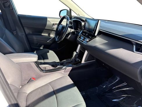 Certified 2022 Toyota Corolla Cross XLE w/ Convenience Package AWD/4WD image 20