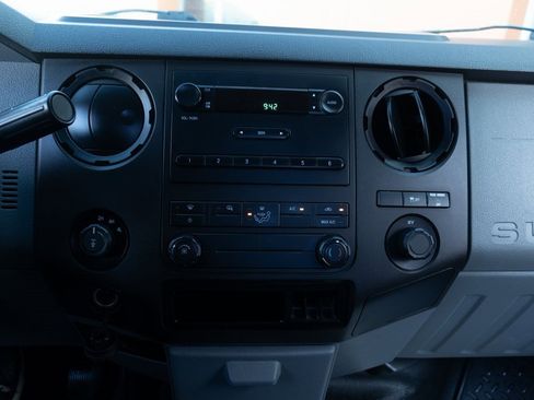 Used 2015 Ford F250 XL w/ Power Equipment Group image 28