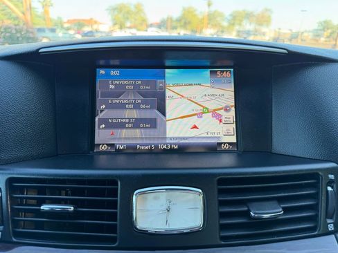 Used 2011 INFINITI M37 w/ Premium Pkg image 34