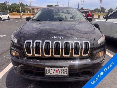 Used 2015 Jeep Cherokee Sport w/ Cold Weather Group FWD image 8