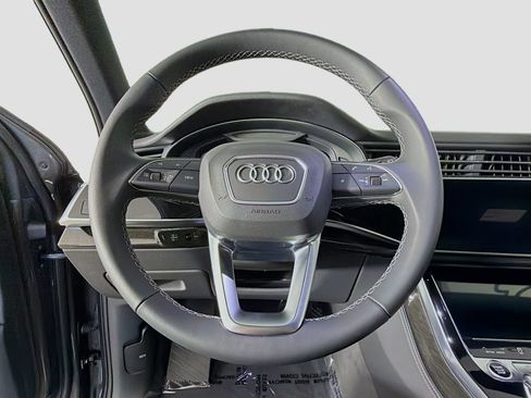 Used 2025 Audi Q7 3.0T Prestige w/ Prestige Package AWD/4WD image 11
