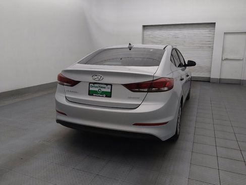 Used 2018 Hyundai Elantra Limited image 7