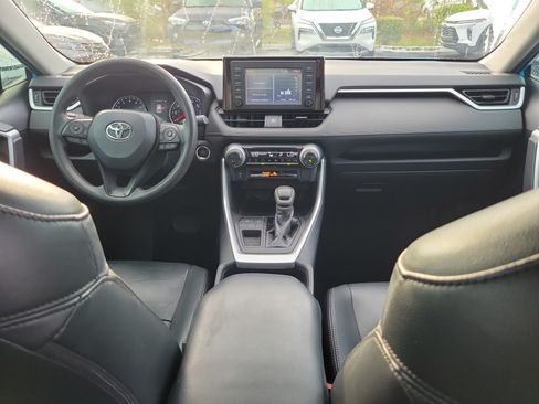 Used 2019 Toyota RAV4 XLE FWD image 16