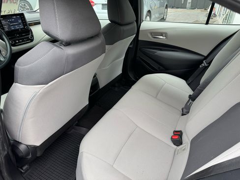 Used 2021 Toyota Corolla LE image 11