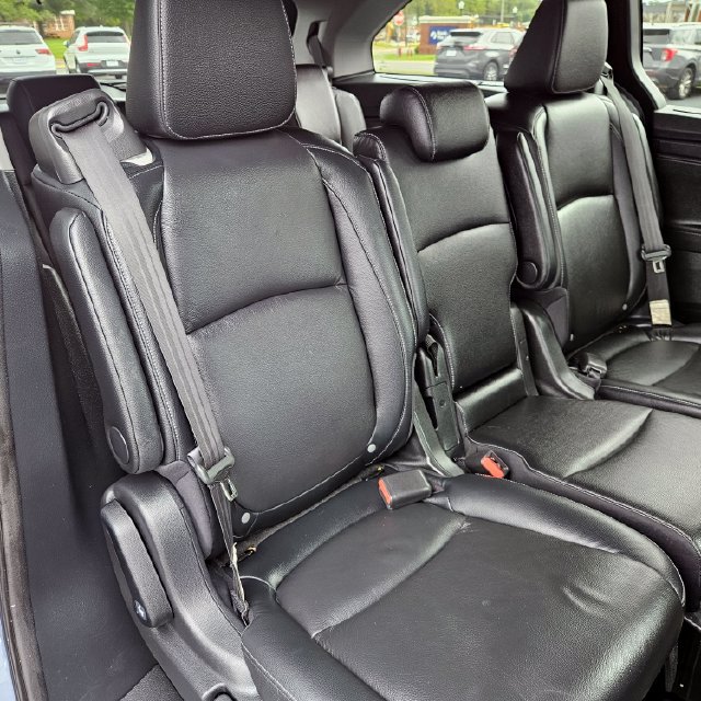 Used 2023 Honda Odyssey Touring image 17