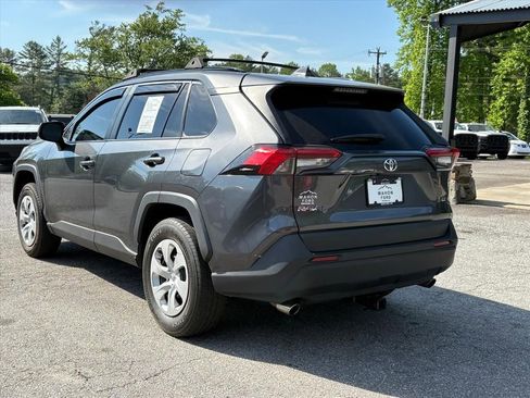 Used 2020 Toyota RAV4 LE FWD image 6