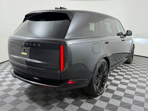 New 2026 Land Rover Range Rover Long Wheelbase SE image 9