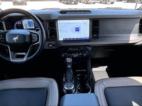 Used 2024 Ford Bronco Wildtrak AWD/4WD image 15